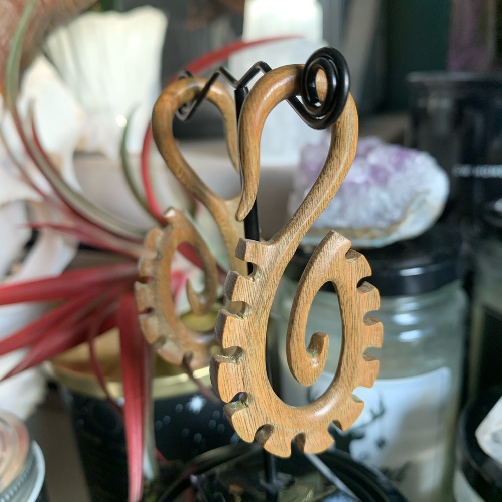 Abaraka 4g hand carved Vera wood “Vertebrae” hanging earrings